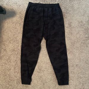 Lululemon camo joggers